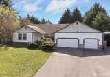 5220 76th  in Tacoma