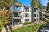 3208 81st  in Mercer Island