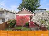 1516 Bennett  in Seattle