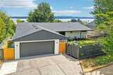 1318 Lake Washington  in Seattle