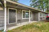 715 Johns Rd E  in Parkland