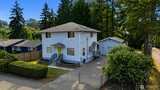 926 16th  in Puyallup