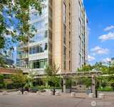 900 Lenora  in Seattle