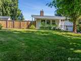 6221 81st  in Puyallup